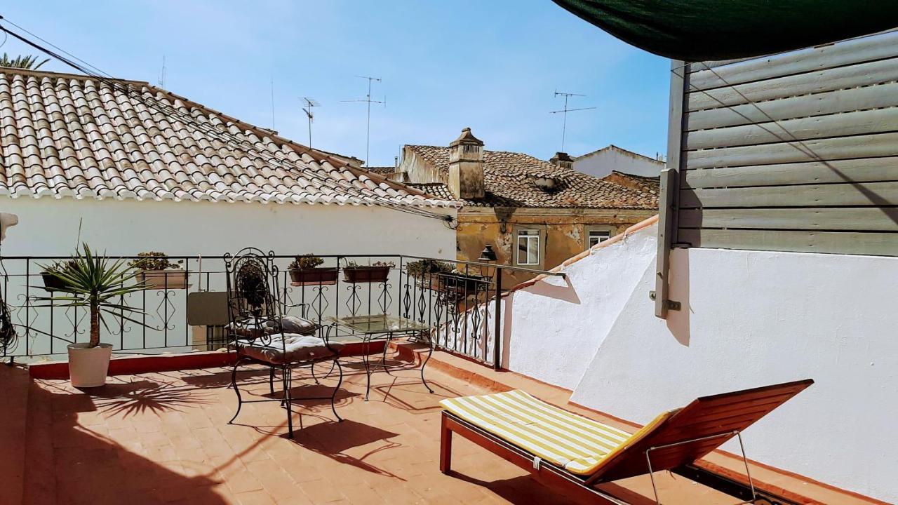 Villa Happy Terrace Downtown Tiny House 100% Portuguese à District de District de Faro Extérieur photo